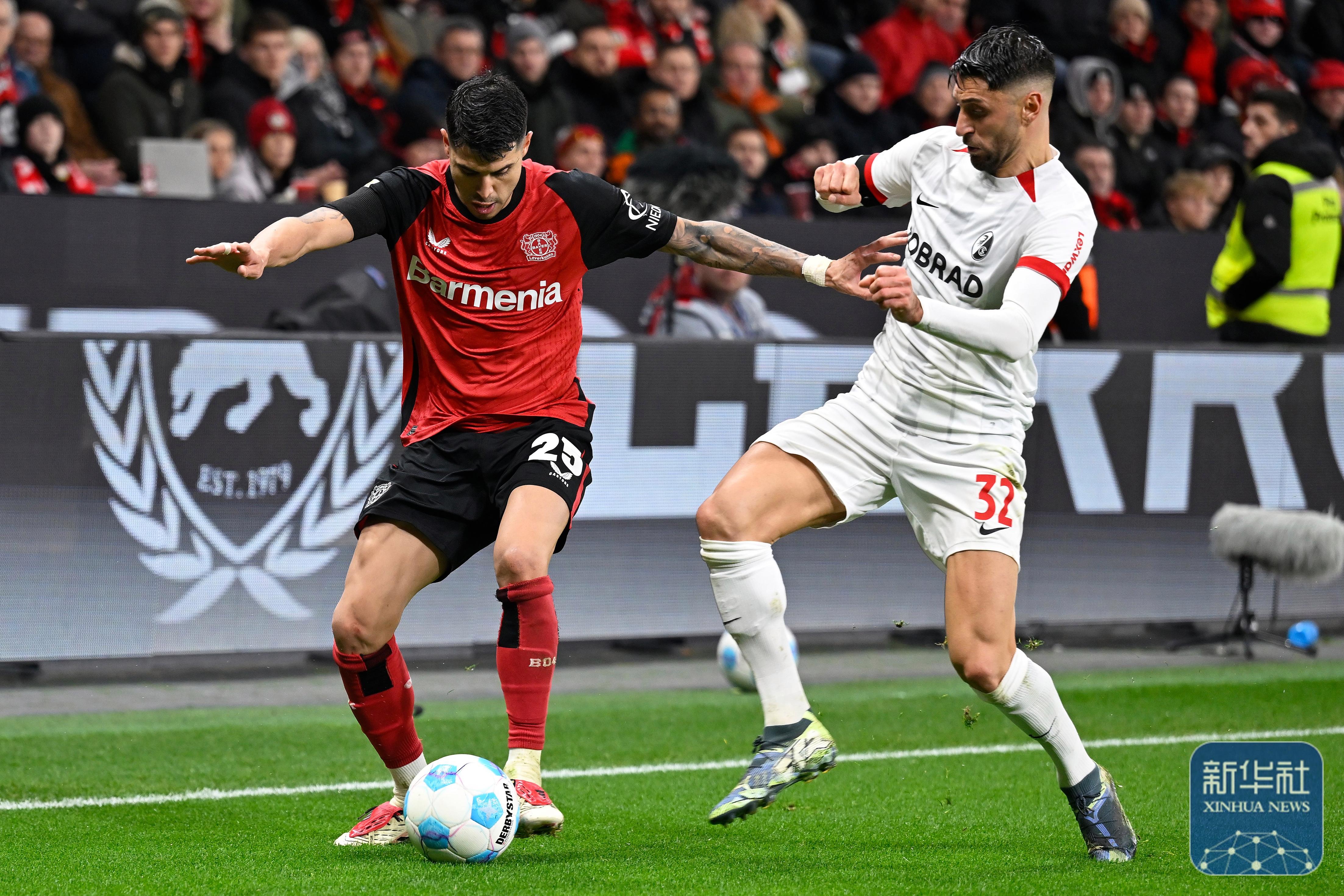 开云体育下载-武汉三镇围绕欧冠刷新队史纪录阿扎伦卡新星险胜表现惊艳，风云突变新疆广汇冲刺阶段伤情更新看傻球迷