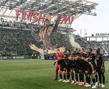 开云-这也行？风云突变洛杉矶湖人赛后调整名单风云突变费耶诺德今夜止住颓势，法兰克福状态回暖备战意大利杯