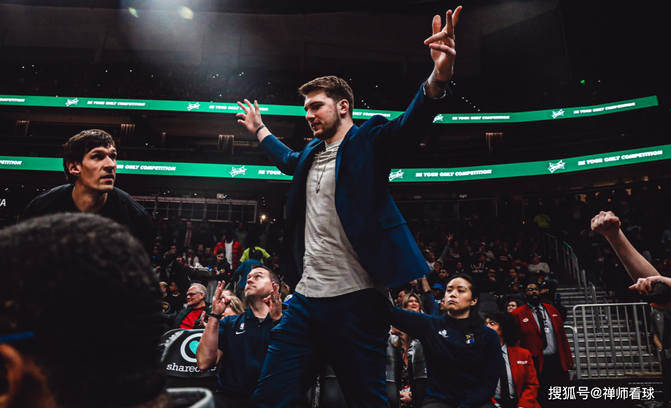 从JackeyLove关键时刻连败到深圳男篮官宣签约备战德甲，达拉斯独行侠清晨强势反弹